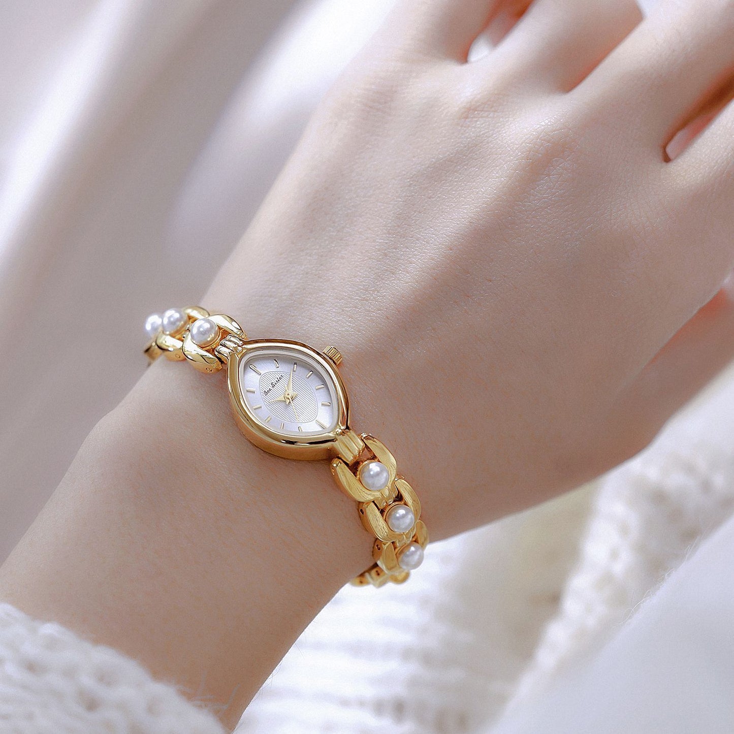 Pearl Elegant Women's Watch